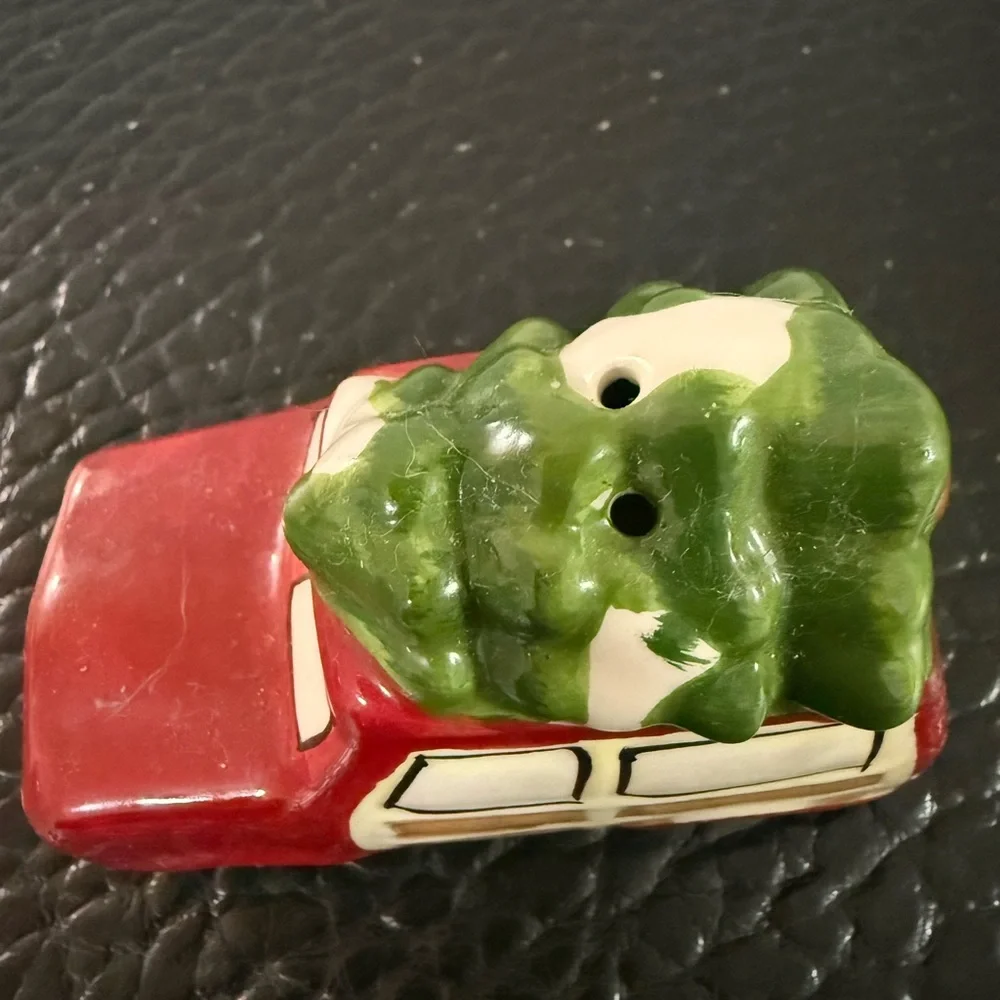 Ceramic Salt And Pepper Shaker Ceramic House & Truck Christmas Tree